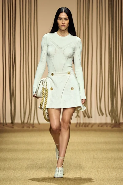 Look 3